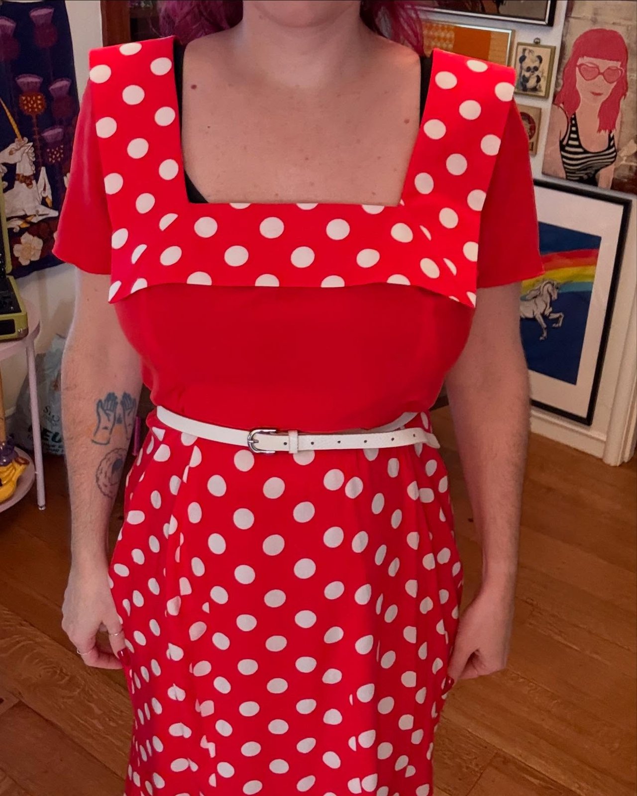 Front bodice and collar detail, worn